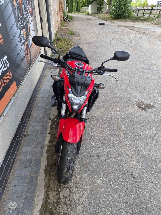 Honda CB 500cc, street / classic