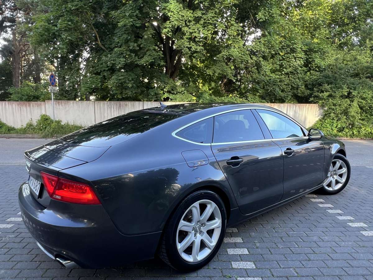Audi A7, 3.0 l., Седан
