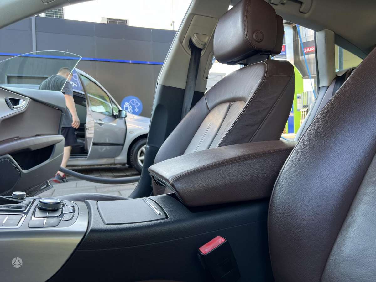 Audi A7, 3.0 l., Седан