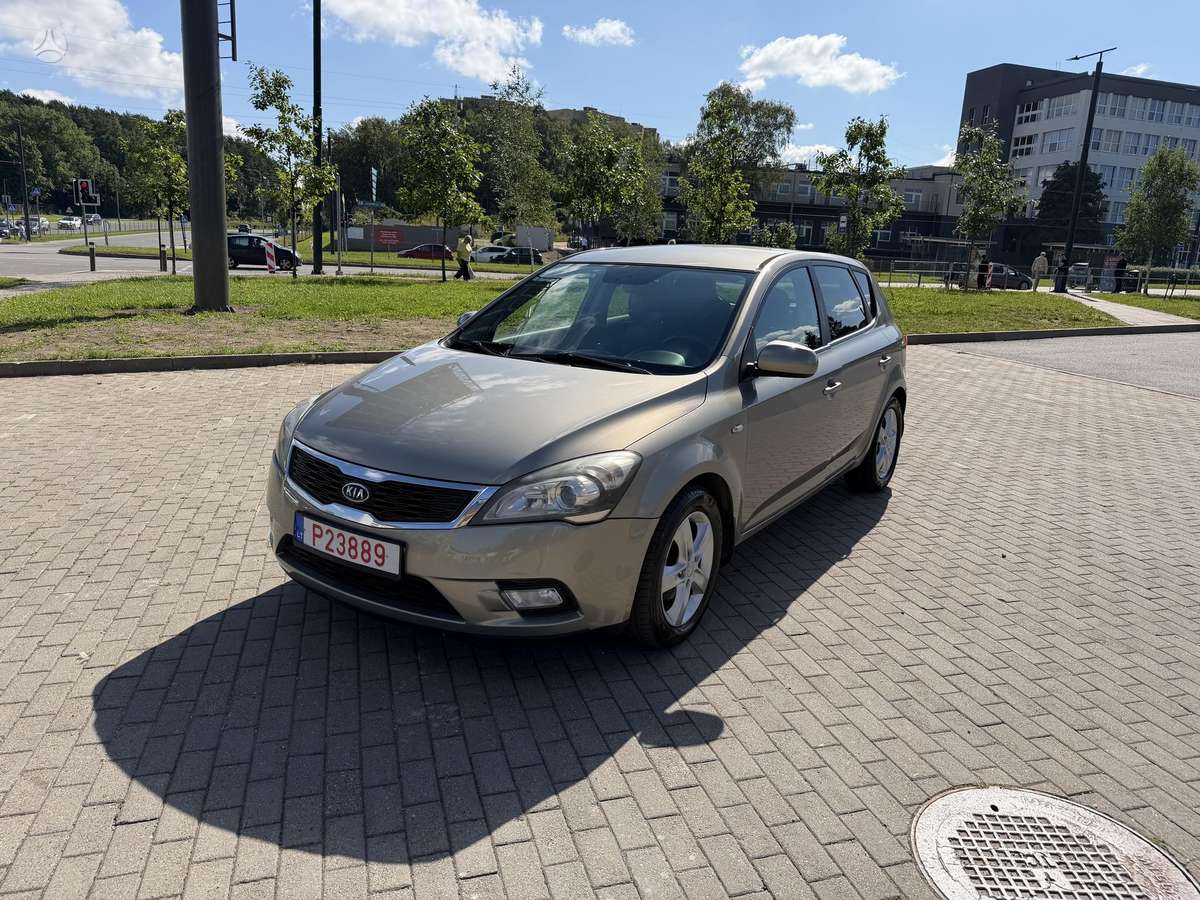 Kia Ceed, 1.6 l., Хэтчбек