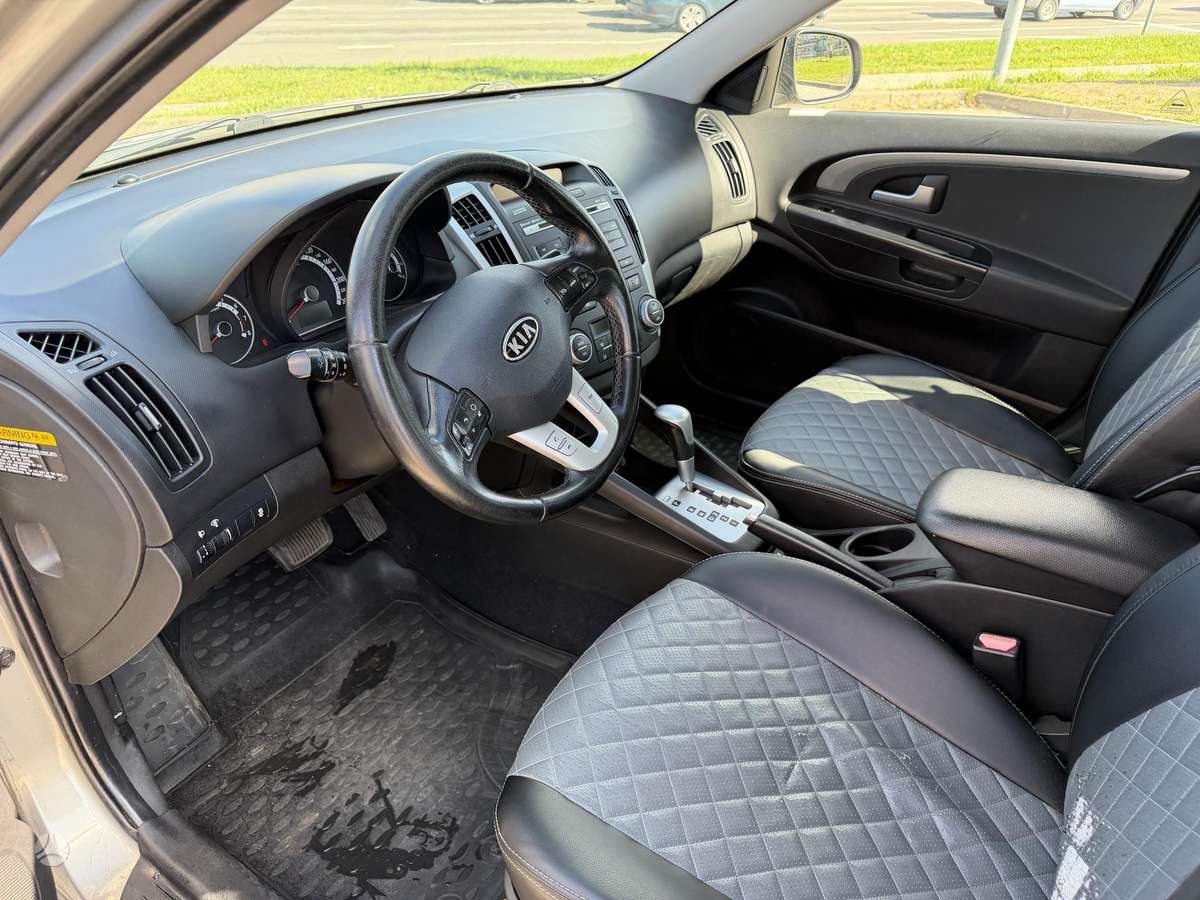 Kia Ceed, 1.6 l., Хэтчбек