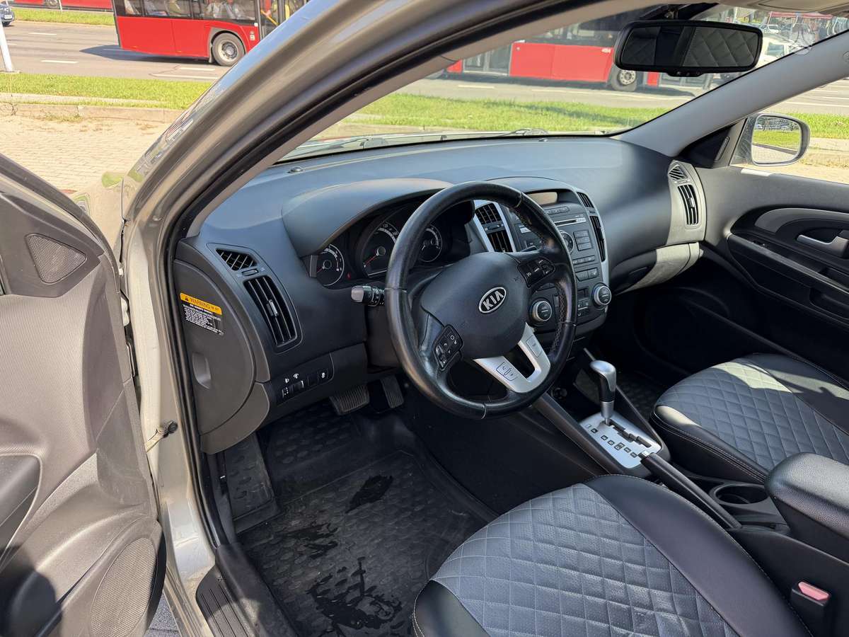 Kia Ceed, 1.6 l., Хэтчбек