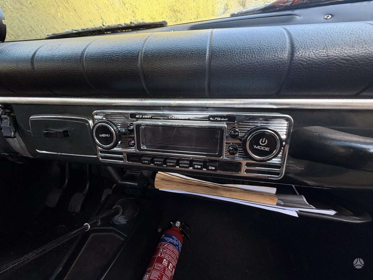 Volvo Amazon - 10