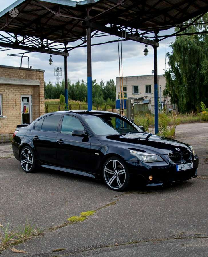 BMW 525, 2.5 l., Седан