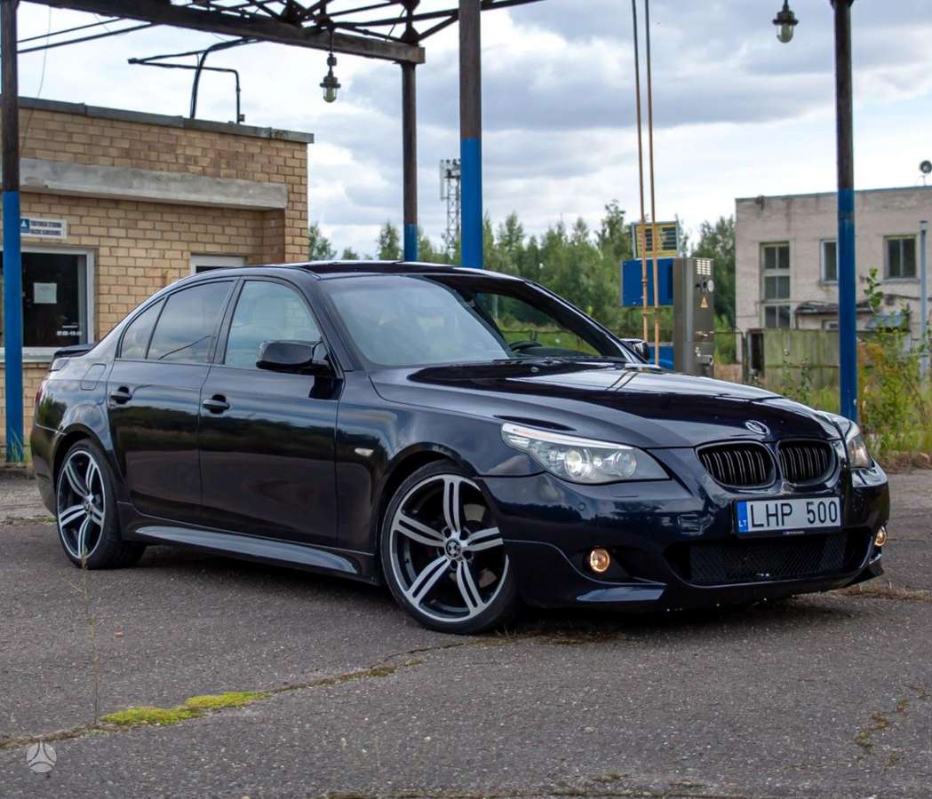 BMW 525, 2.5 l., Седан