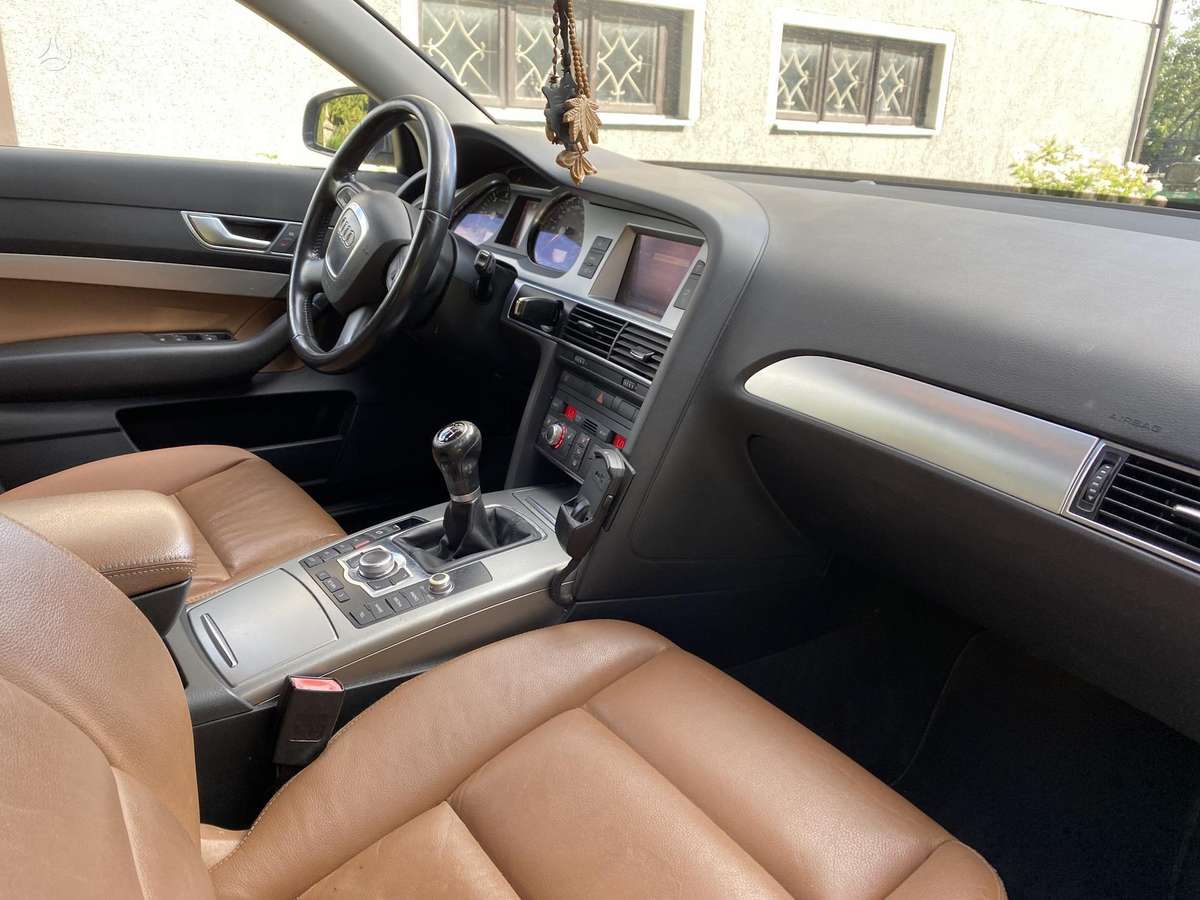 Audi A6, 2.0 l., Седан