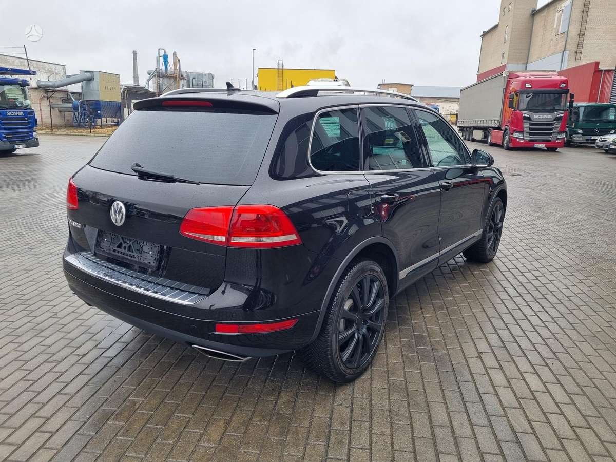 Volkswagen Touareg - 4