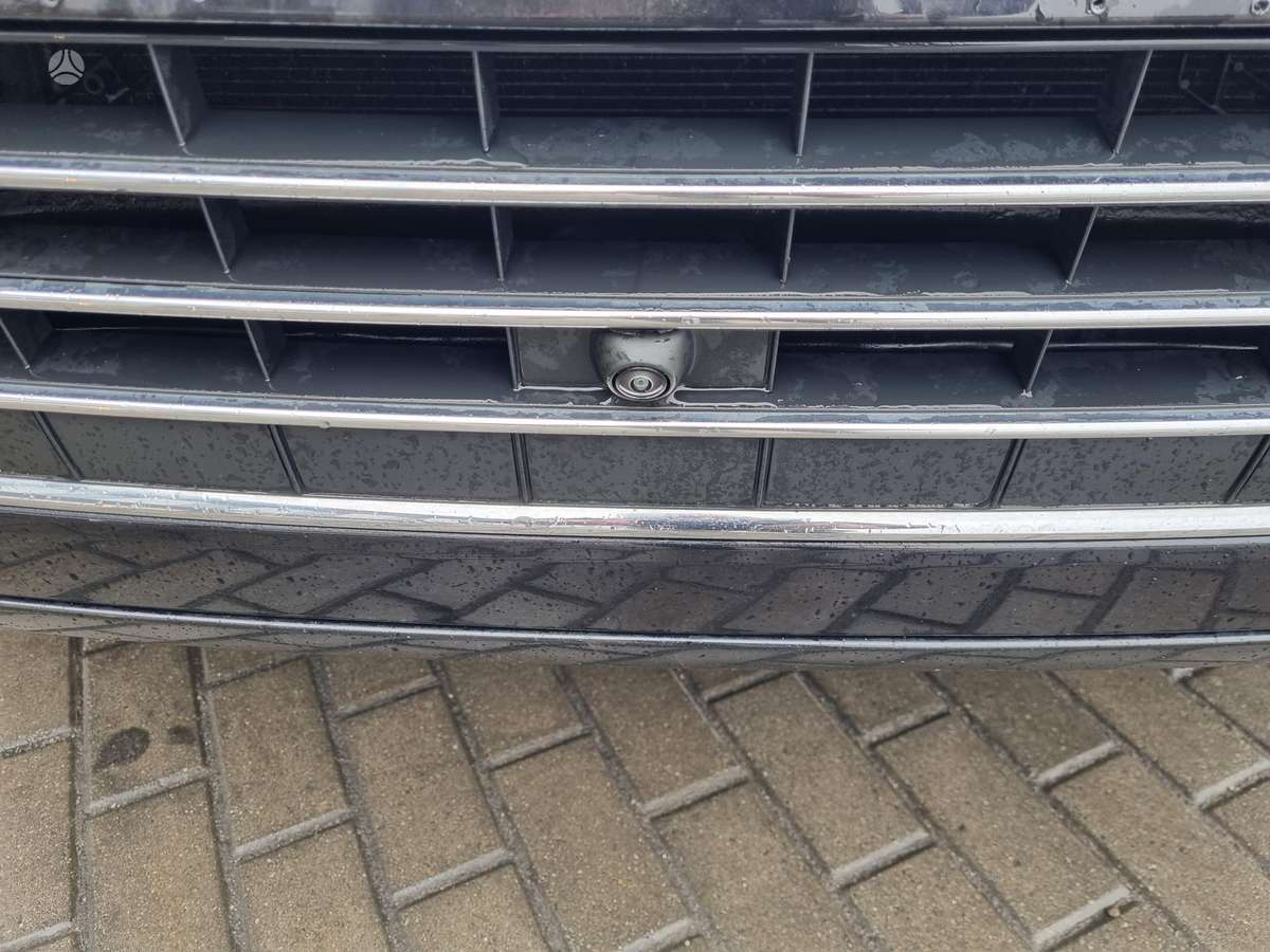 Volkswagen Touareg - 9