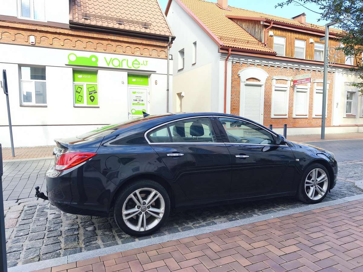 Opel Insignia, 2.0 l., Хэтчбек