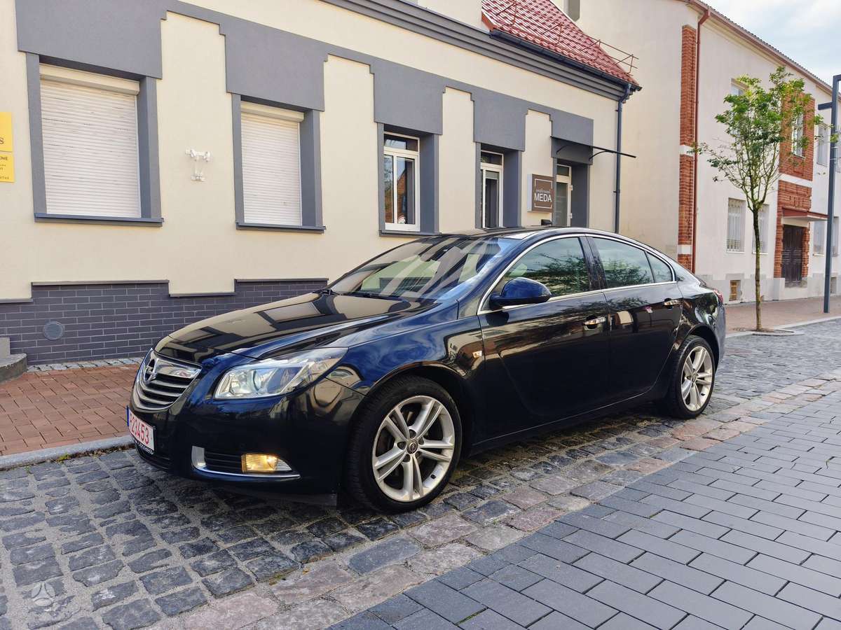 Opel Insignia, 2.0 l., hatchback