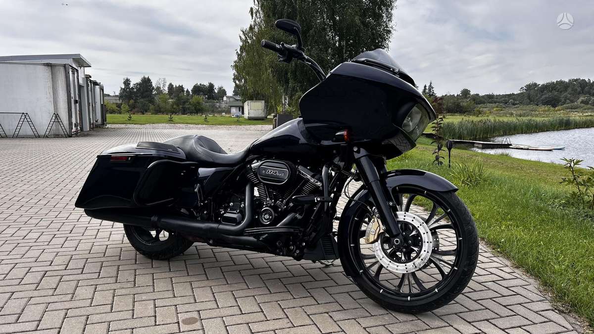 Harley-Davidson Road Glide 1868cc, choppers / cruisers / custom
