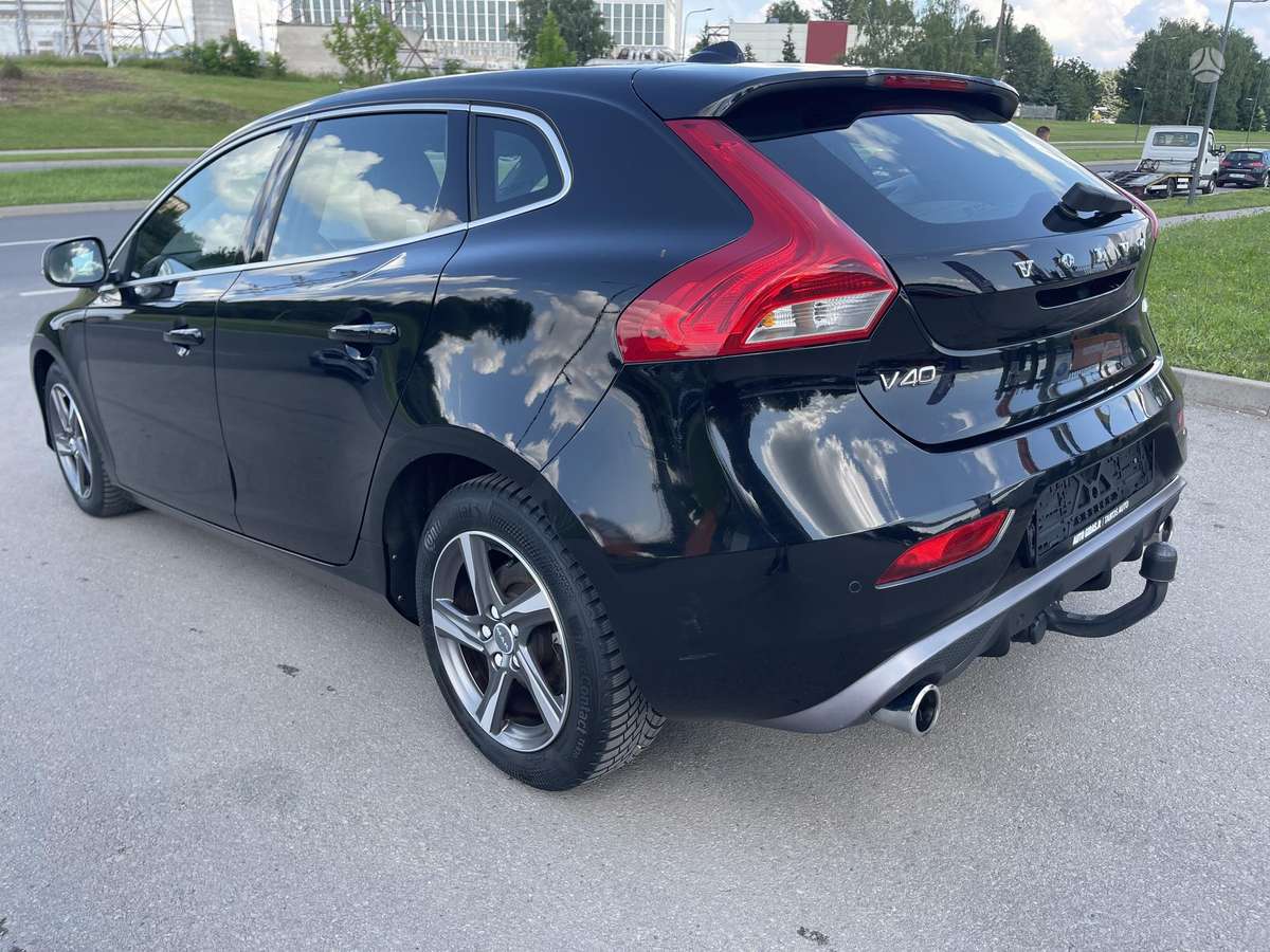 Volvo V40, 2.0 l., Хэтчбек