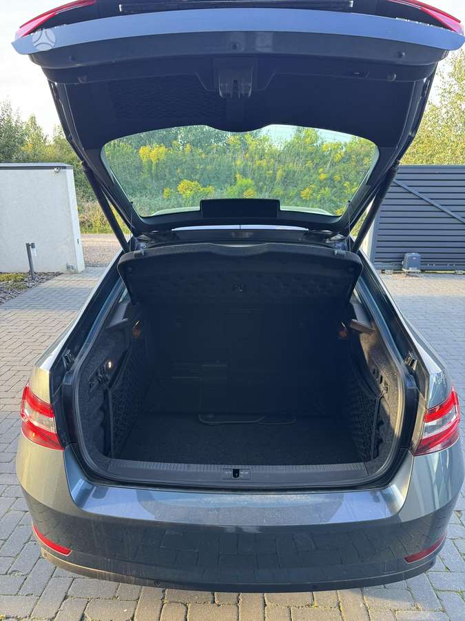 Skoda Superb, 2.0 l., Хэтчбек