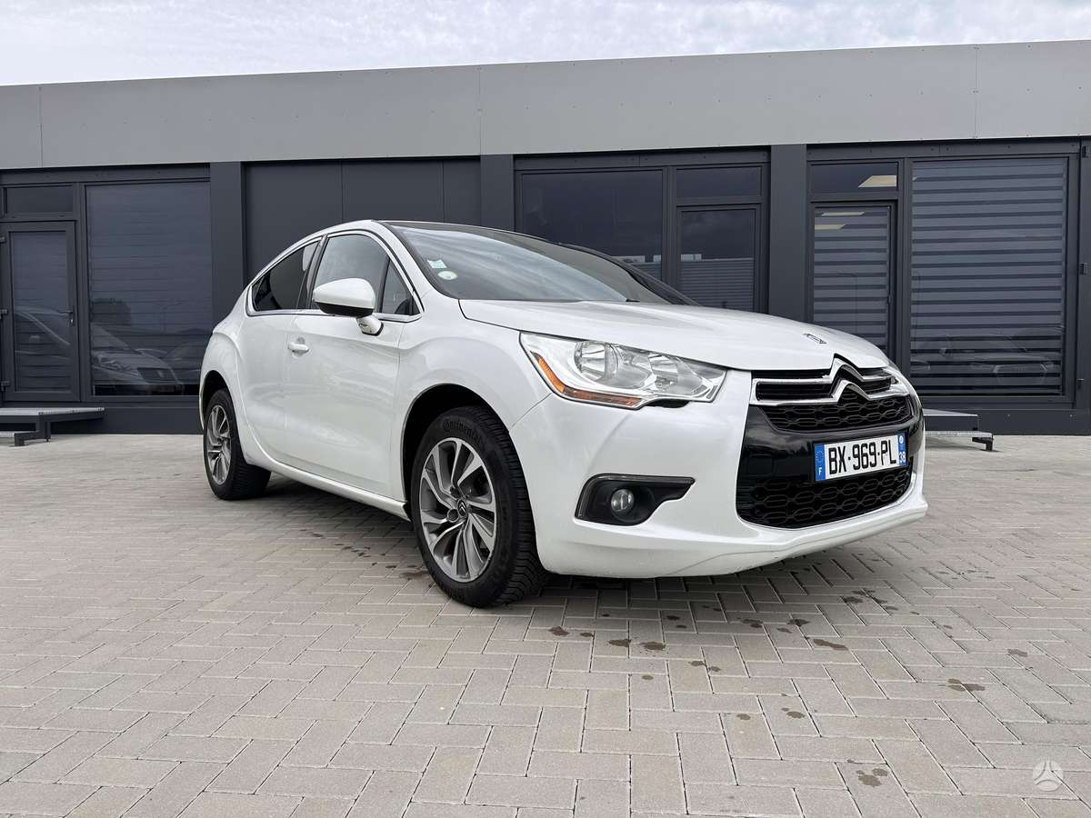 Citroen DS4, 1.6 l., hatchback