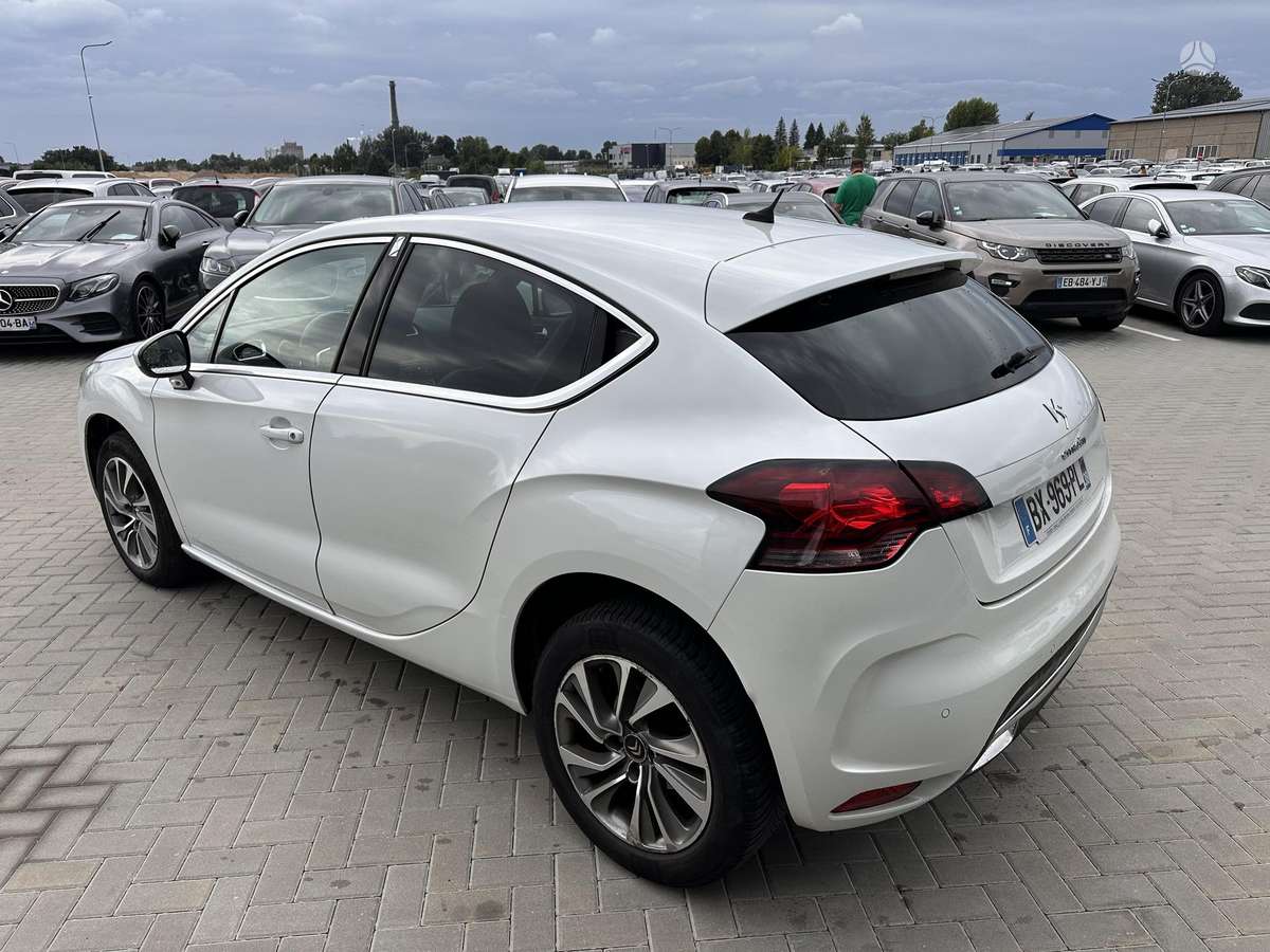 Citroen DS4, 1.6 l., Хэтчбек