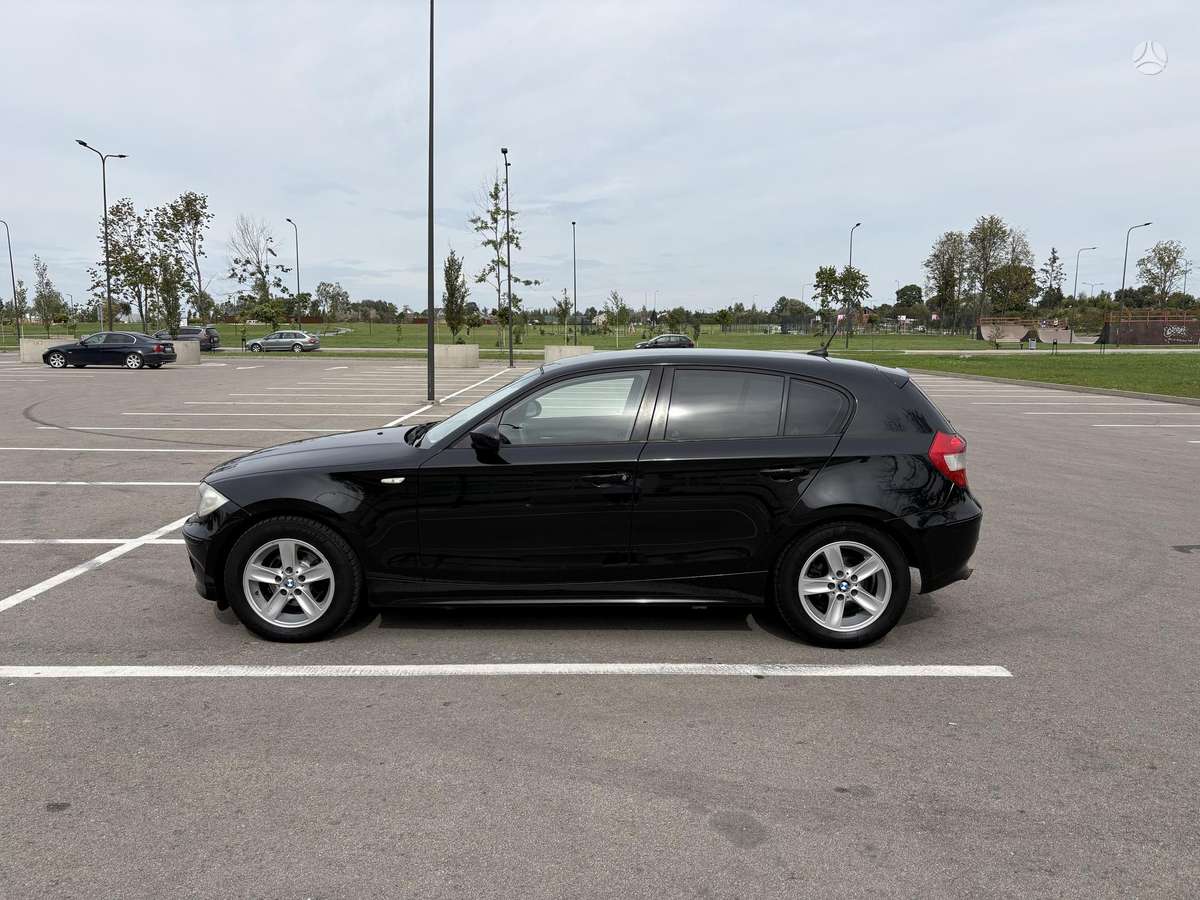 BMW 118, 2.0 l., Хэтчбек