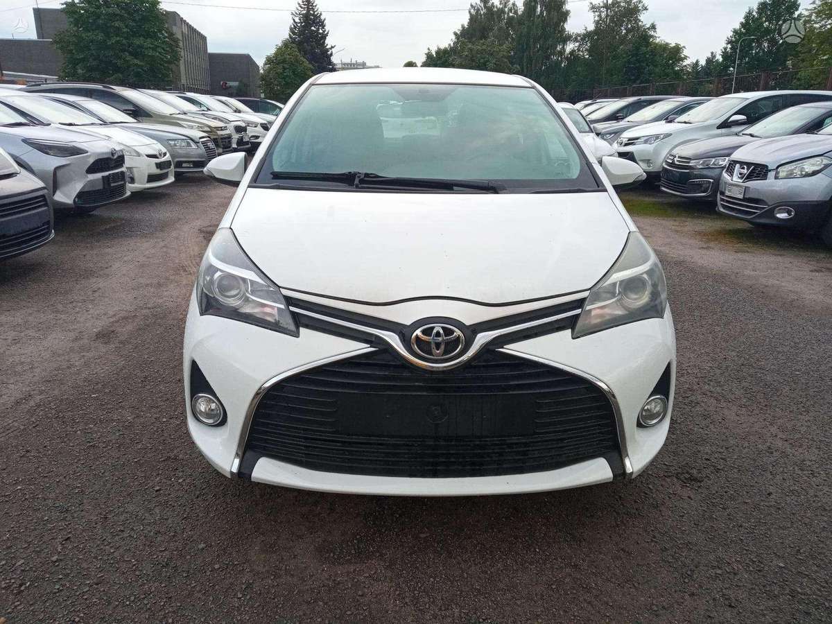 Toyota Yaris - 4