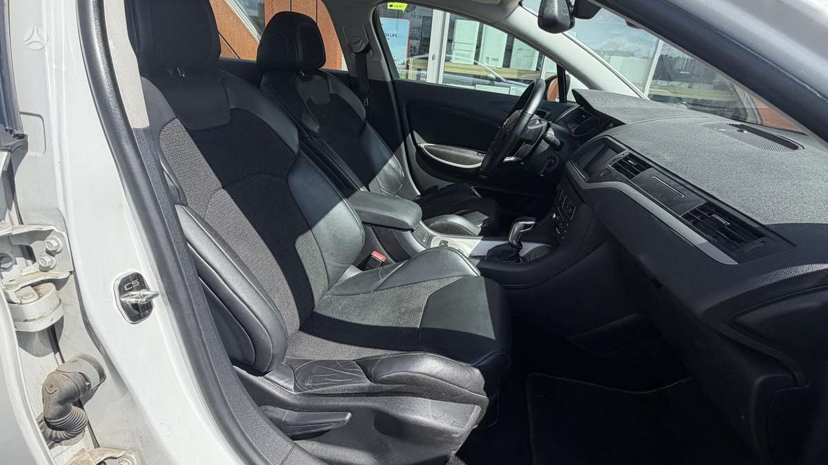 Citroen C5, 1.6 l., Седан