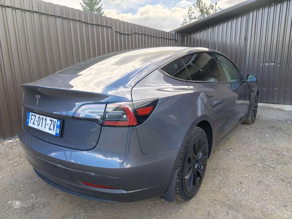 Tesla Model 3, 60 кВт·ч, Хэтчбек