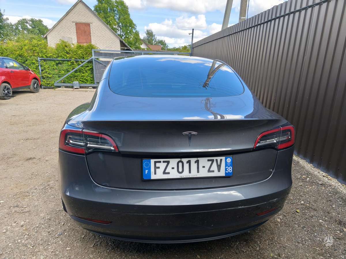 Tesla Model 3, 60 кВт·ч, Хэтчбек