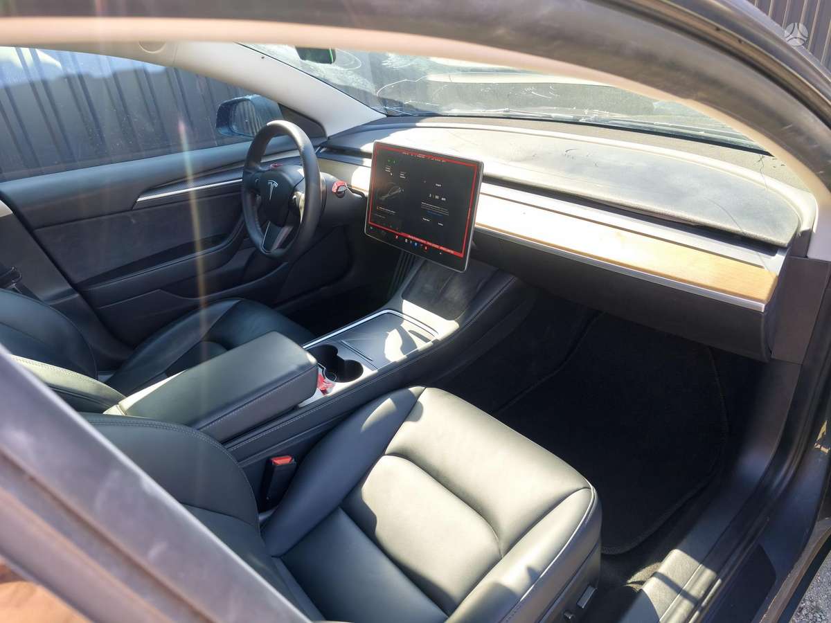 Tesla Model 3, 60 кВт·ч, Хэтчбек