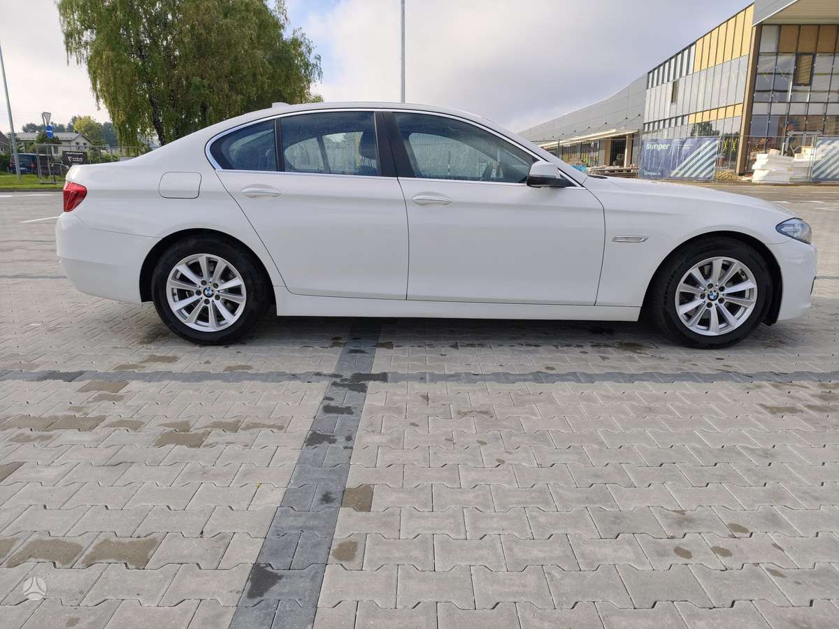 BMW 520, 2.0 l., Седан