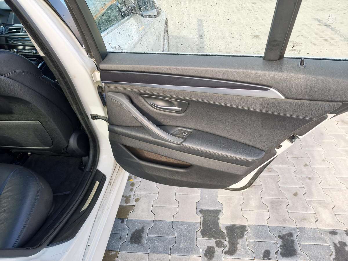BMW 520, 2.0 l., Седан