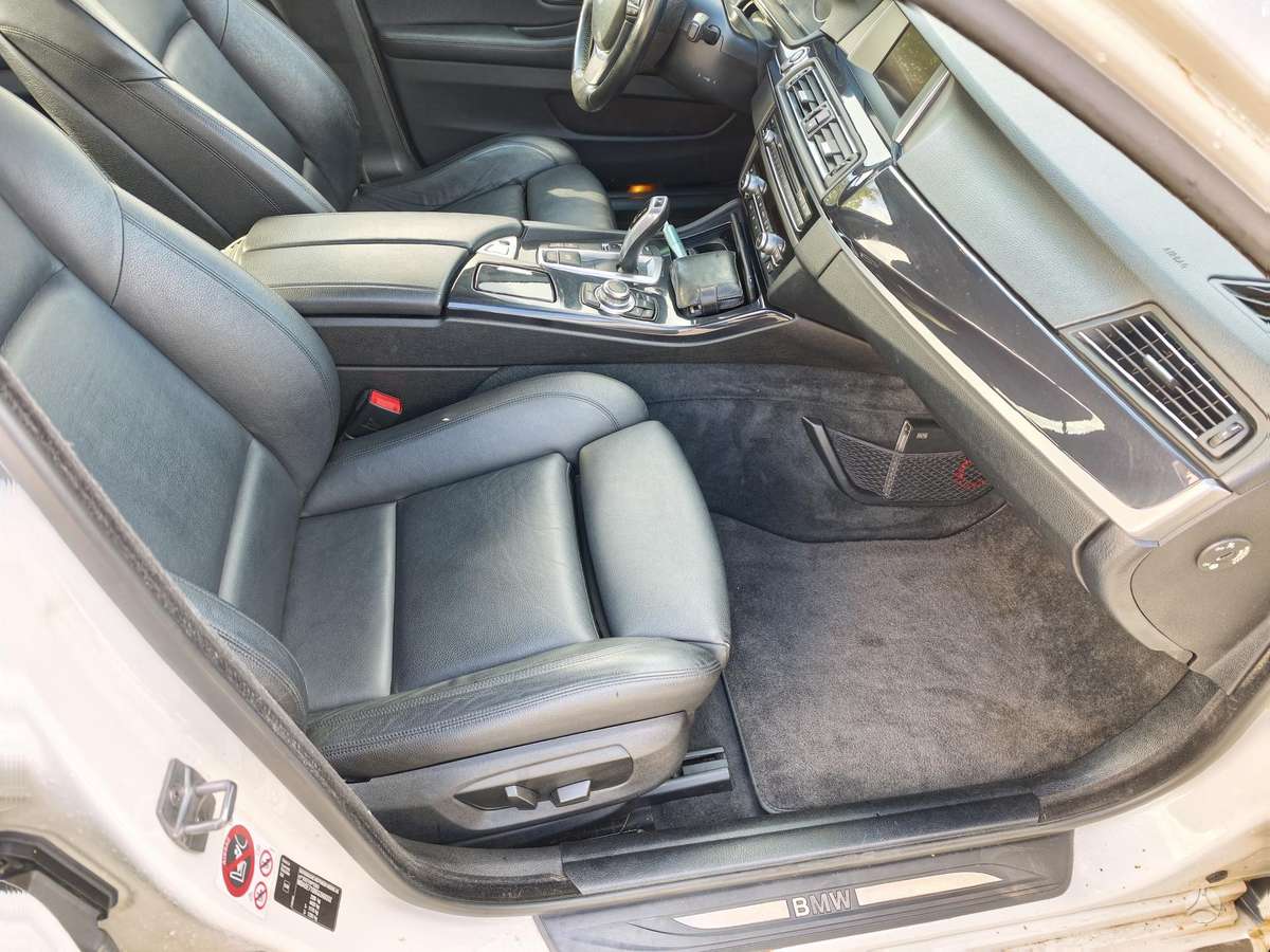 BMW 520, 2.0 l., Седан
