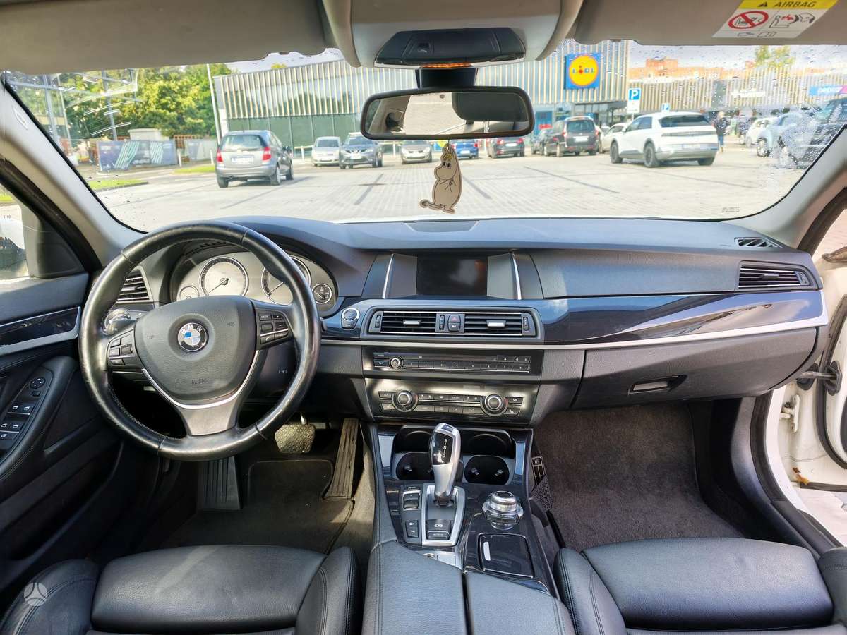 BMW 520, 2.0 l., Седан