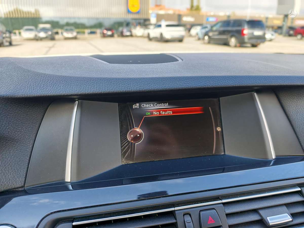 BMW 520, 2.0 l., Седан