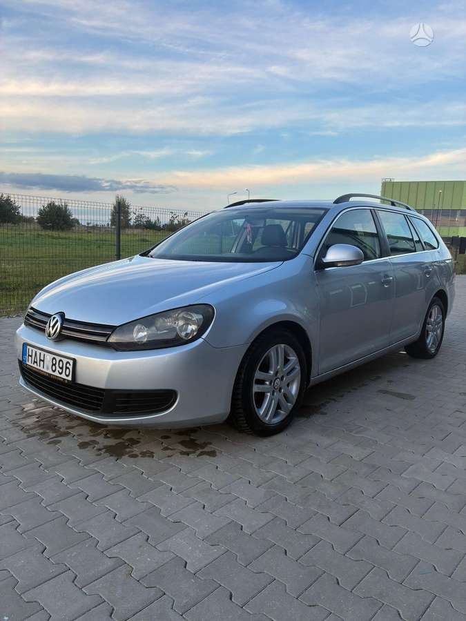 Volkswagen Golf - 2