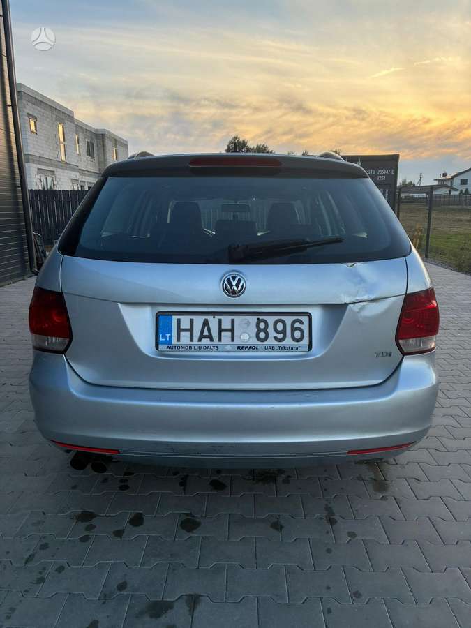 Volkswagen Golf - 9