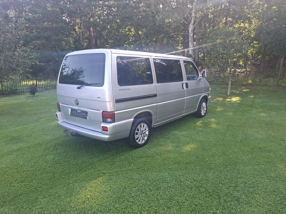 Volkswagen Multivan - 2