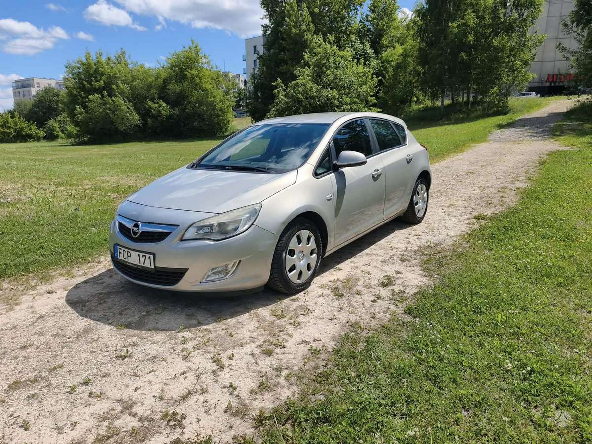 Opel Astra, 1.4 l., Хэтчбек