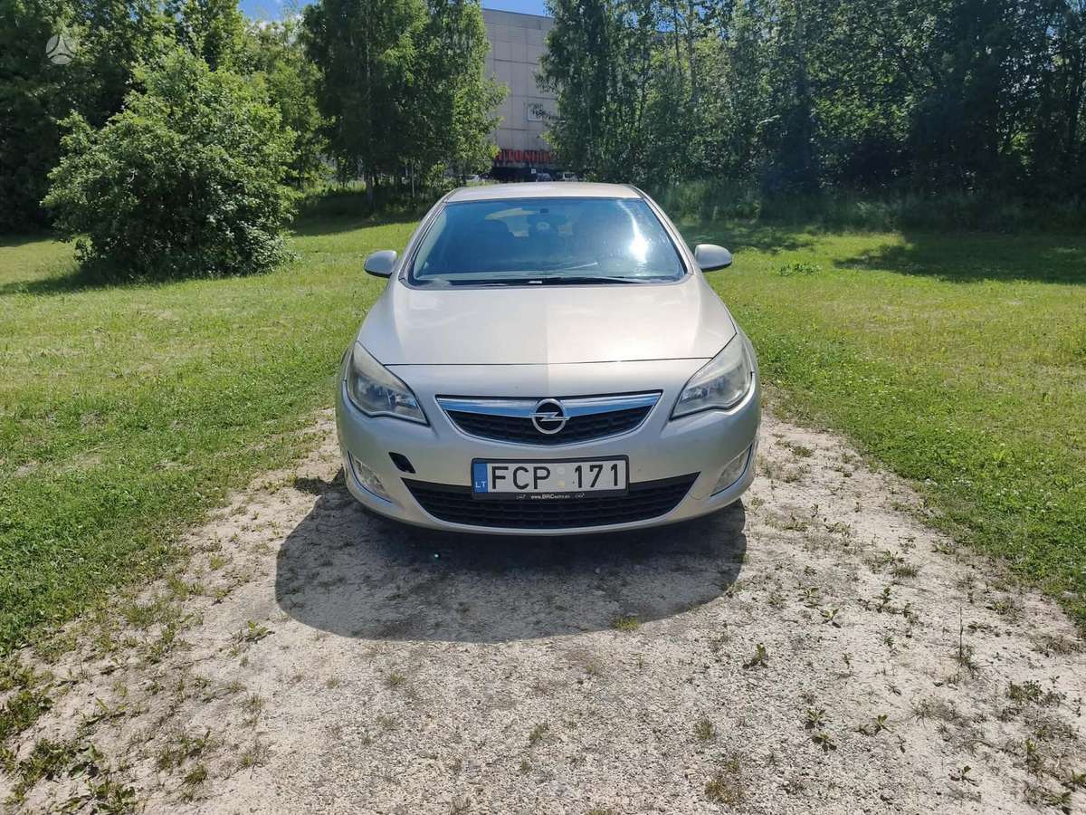 Opel Astra, 1.4 l., Хэтчбек