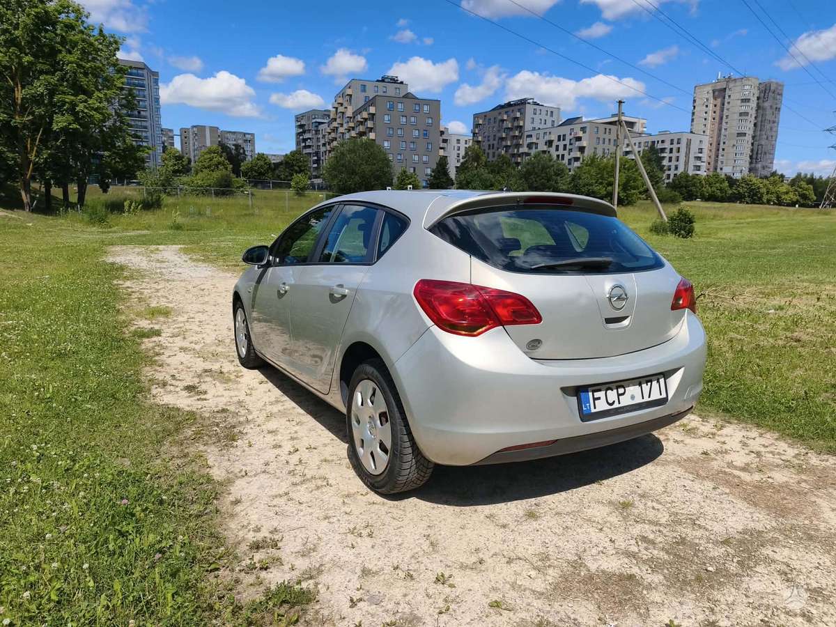 Opel Astra, 1.4 l., Хэтчбек