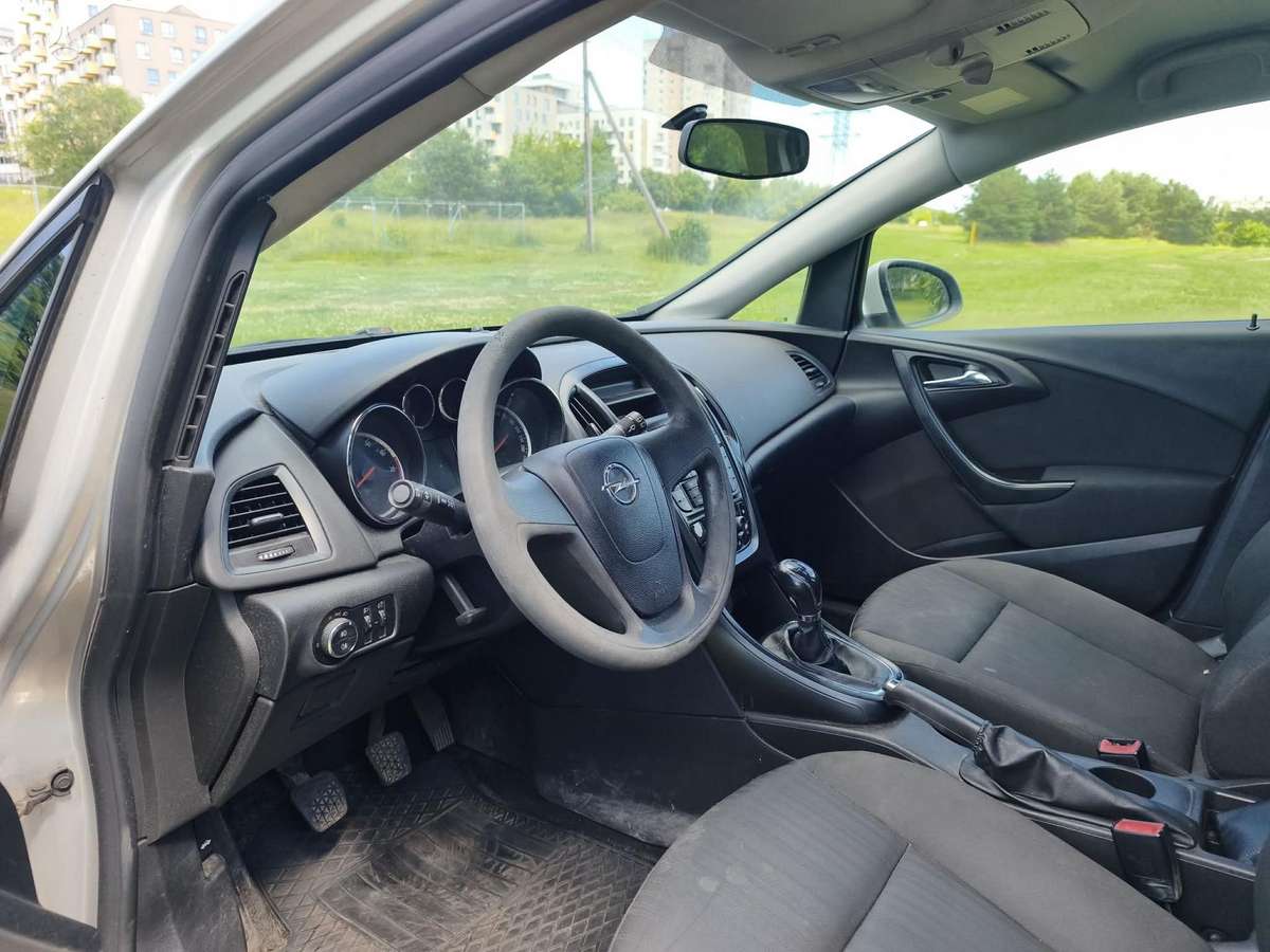 Opel Astra, 1.4 l., Хэтчбек