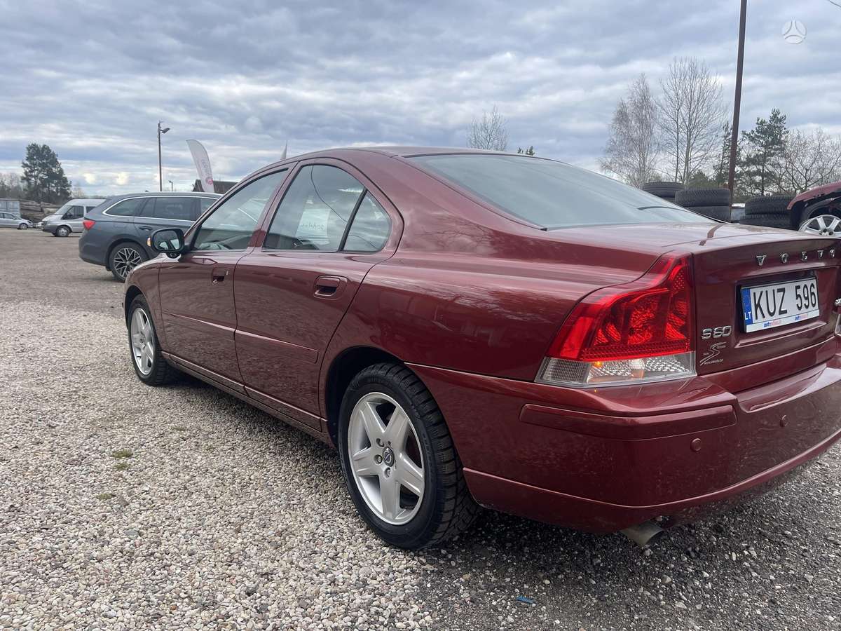 Volvo S60, 2.4 l., Седан