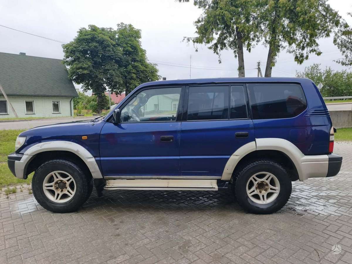 Toyota Land Cruiser - 5
