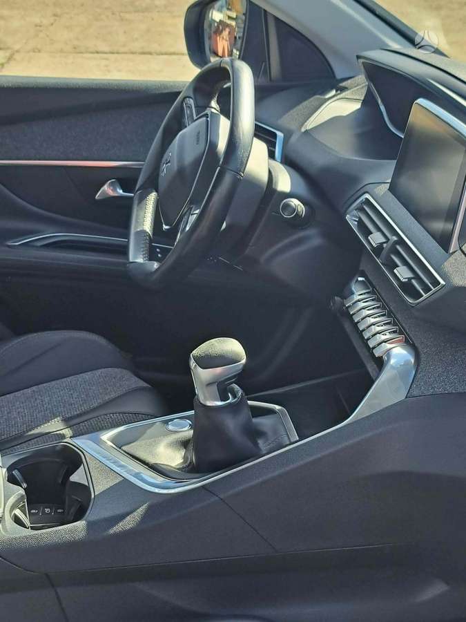 Peugeot 3008 - 9