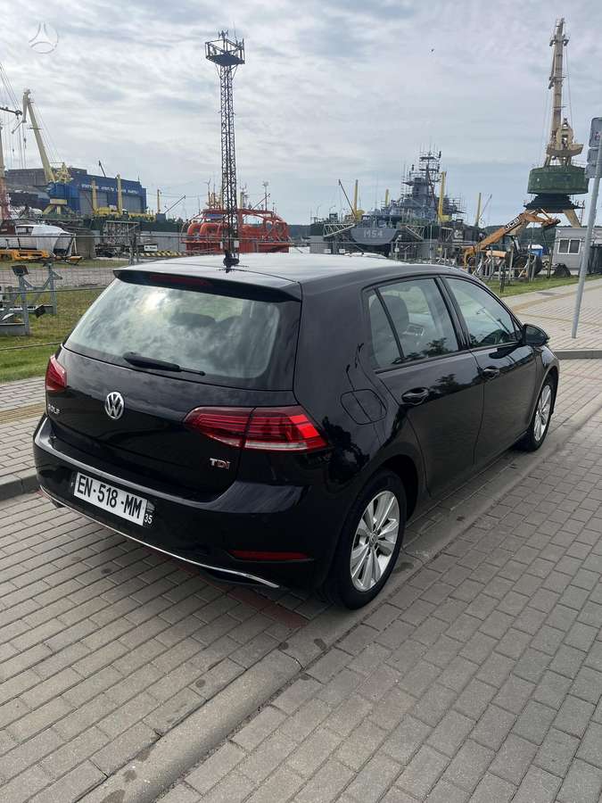 Volkswagen Golf - 4