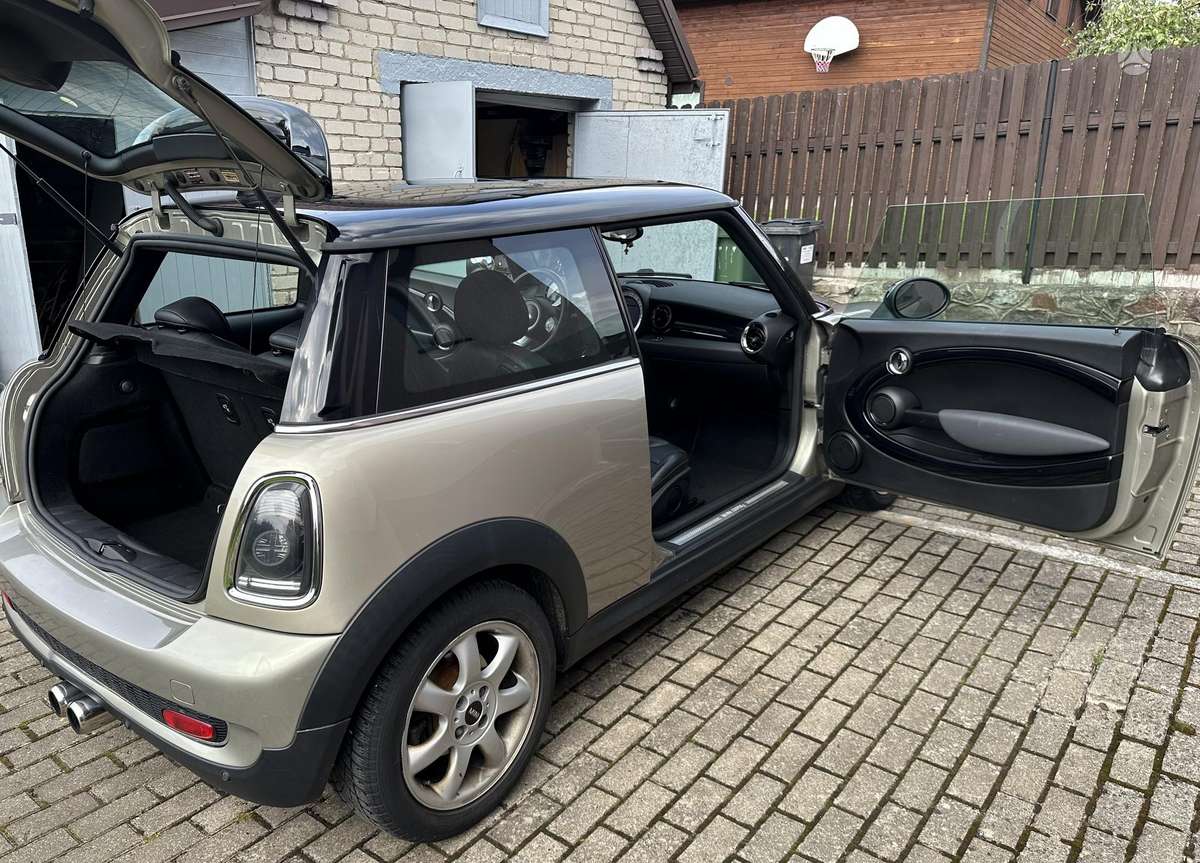 Mini Cooper S, 1.6 l., hatchback