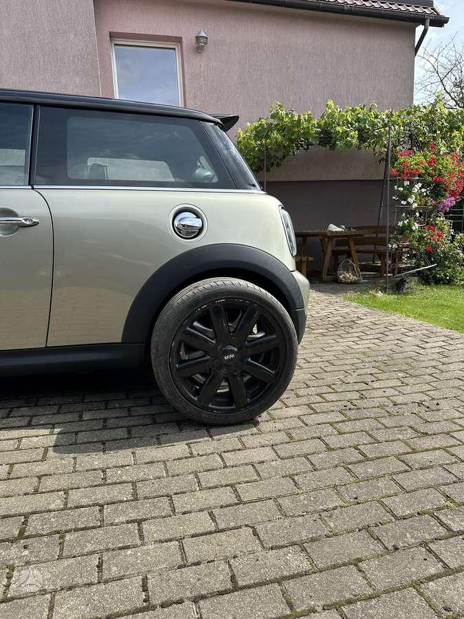 Mini Cooper S, 1.6 l., hatchback