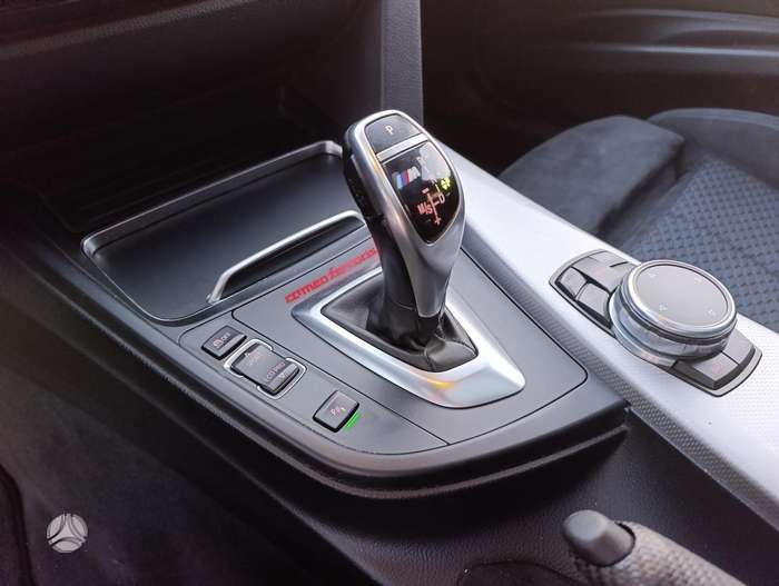 BMW 325, universalas