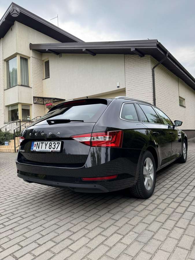 Škoda Superb - 7
