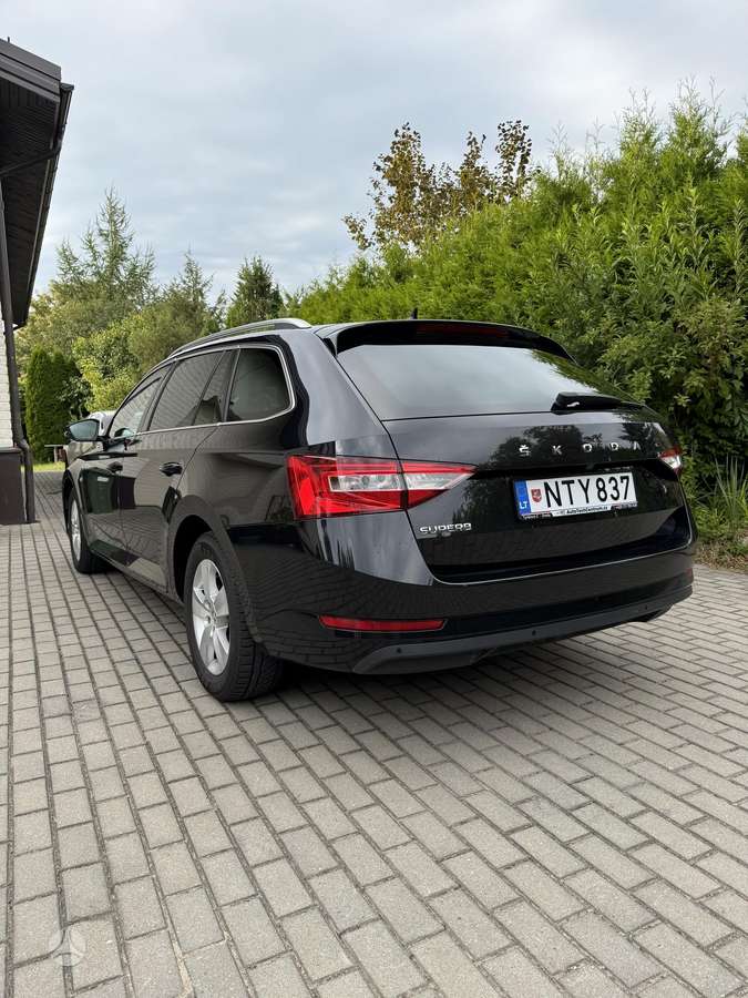 Skoda Superb, 2.0 l., Универсал