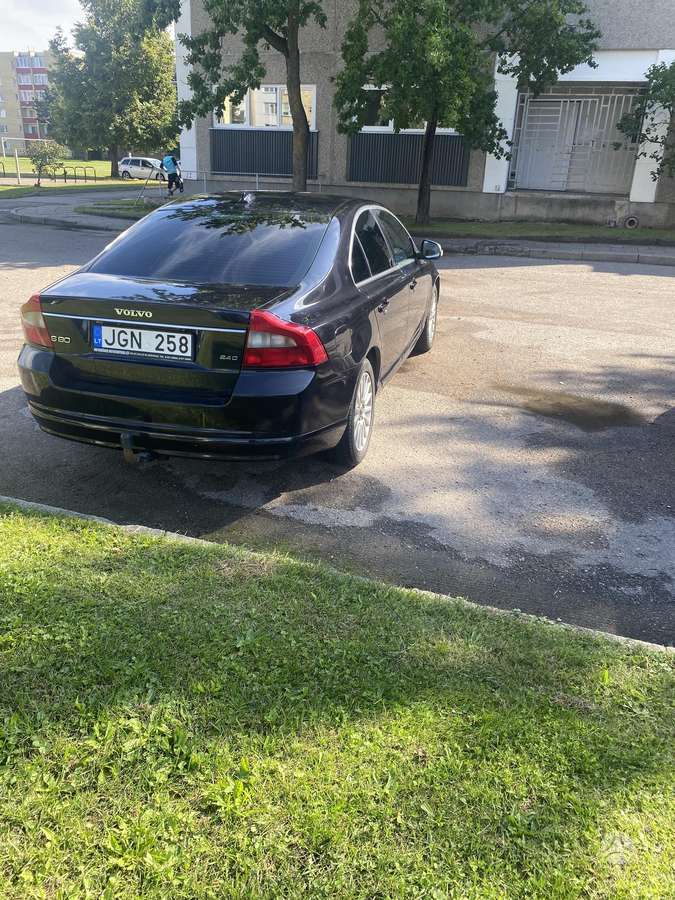 Volvo S80, 2.4 l., Седан