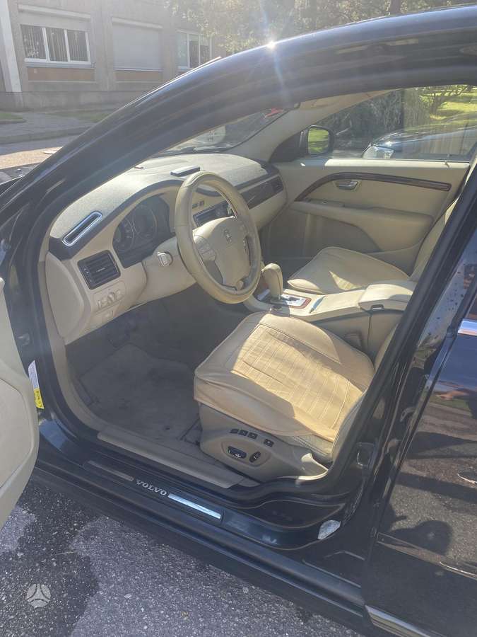 Volvo S80, 2.4 l., Седан