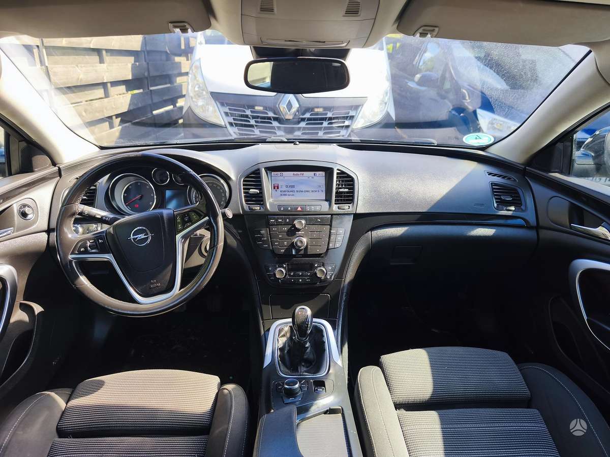 Opel Insignia, 2.0 l., hatchback