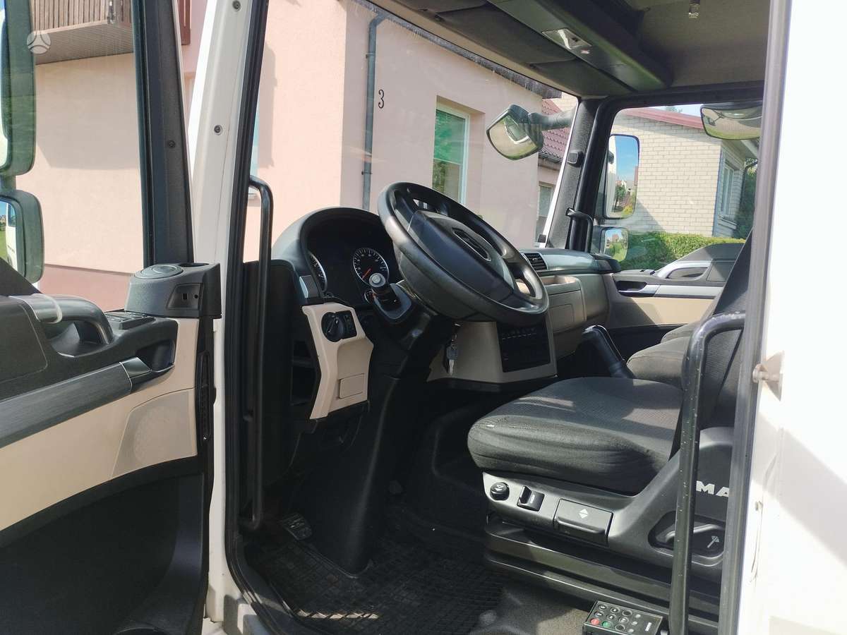 MAN TGL 8.180, box trucks / box vans